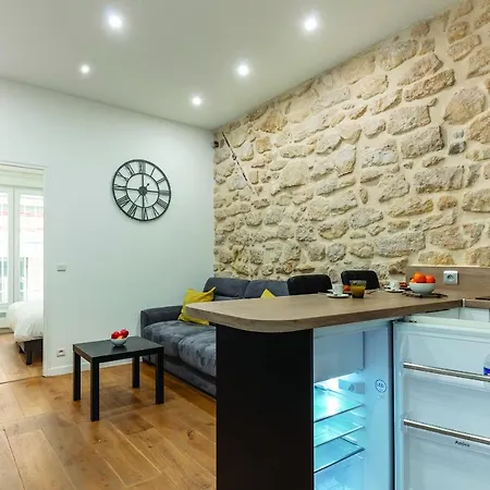 Lovely Rue Poissoniere 45 Sqm Apartment